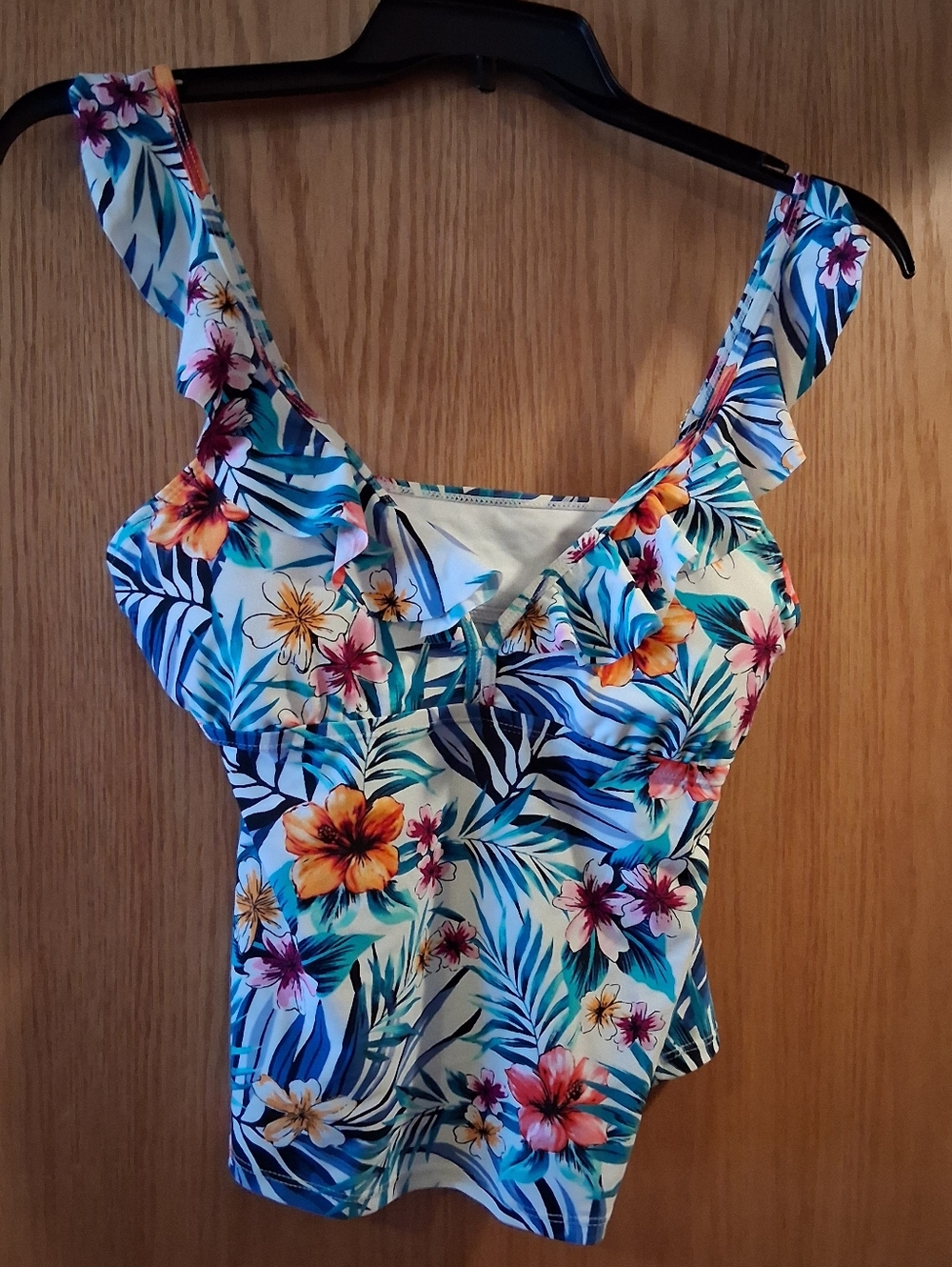 time And tru tankini swim top, floral, cruise, beach, Hawaiian tropical, Medium